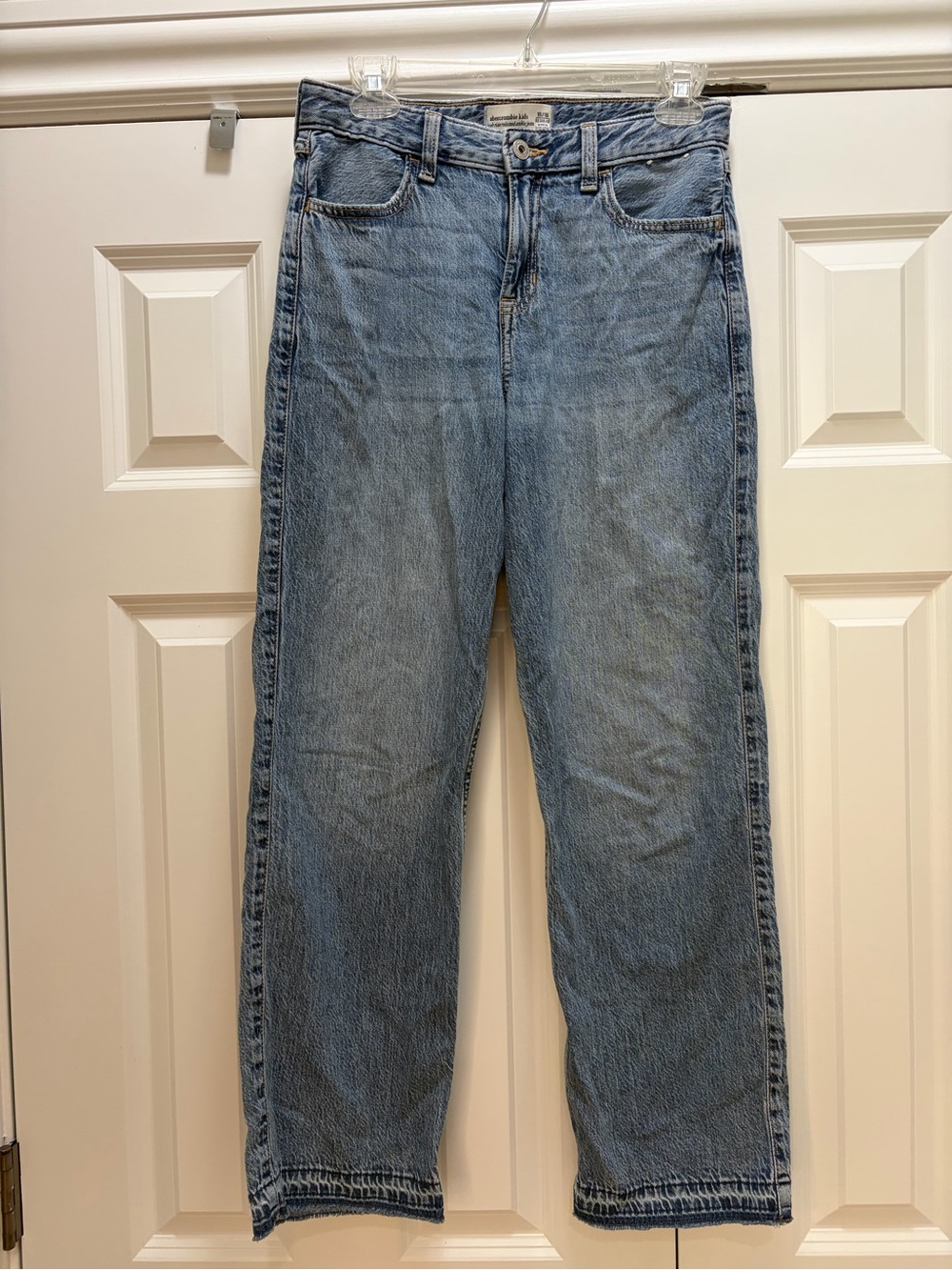 Girls Abercrombie kids high rise relaxed ankle  jean Light Blue